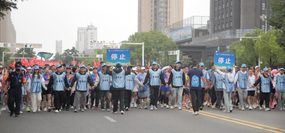 昂扬的风貌, https, 光展现天职 昂扬的风貌, https, 光展现天职